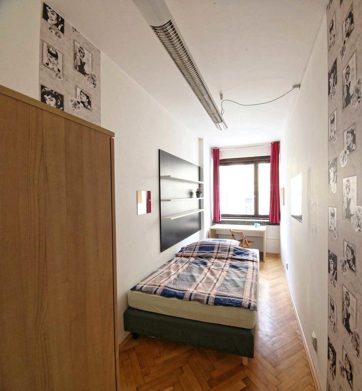 Stepanska 36 * Praha